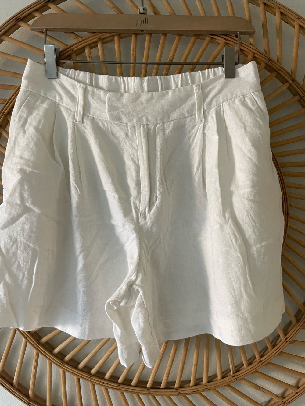 White Women’s High-Waist Linen Blend Shorts (brand-a brand new day) size 8